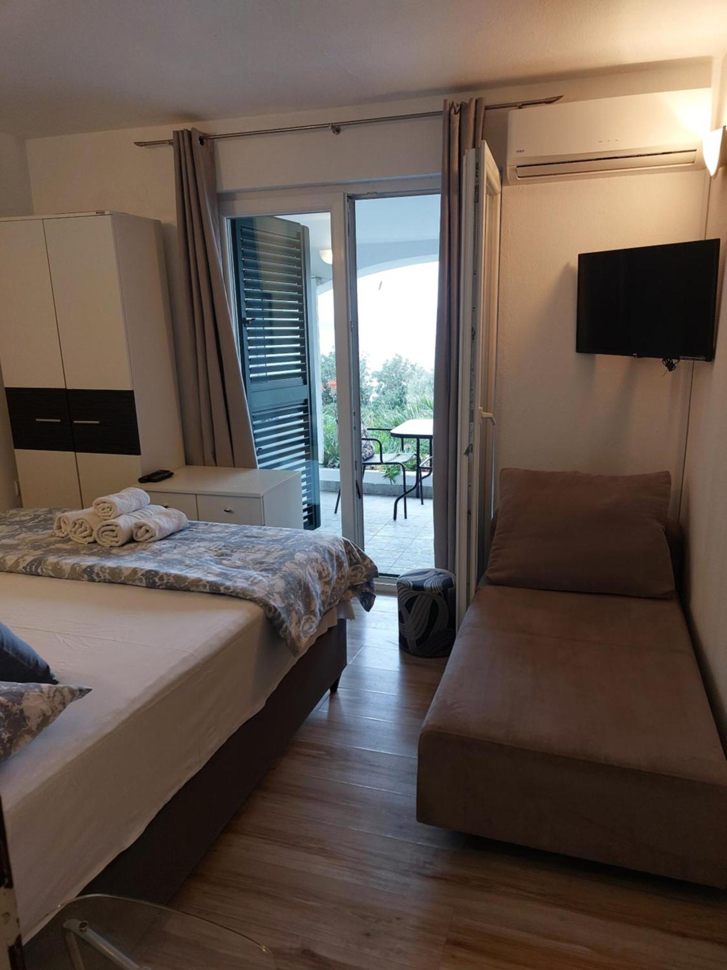 Villa Bratus 普罗马尼亚 外观 照片