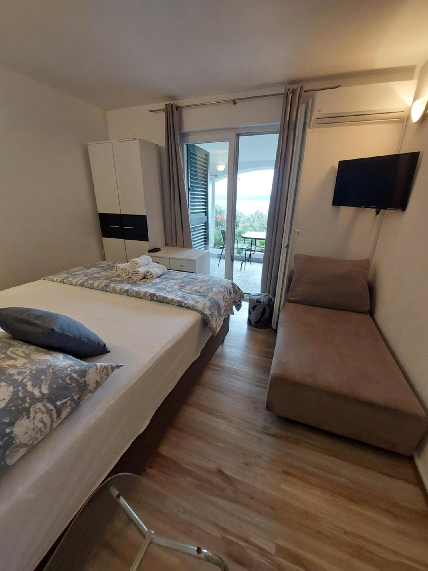 Villa Bratus 普罗马尼亚 外观 照片